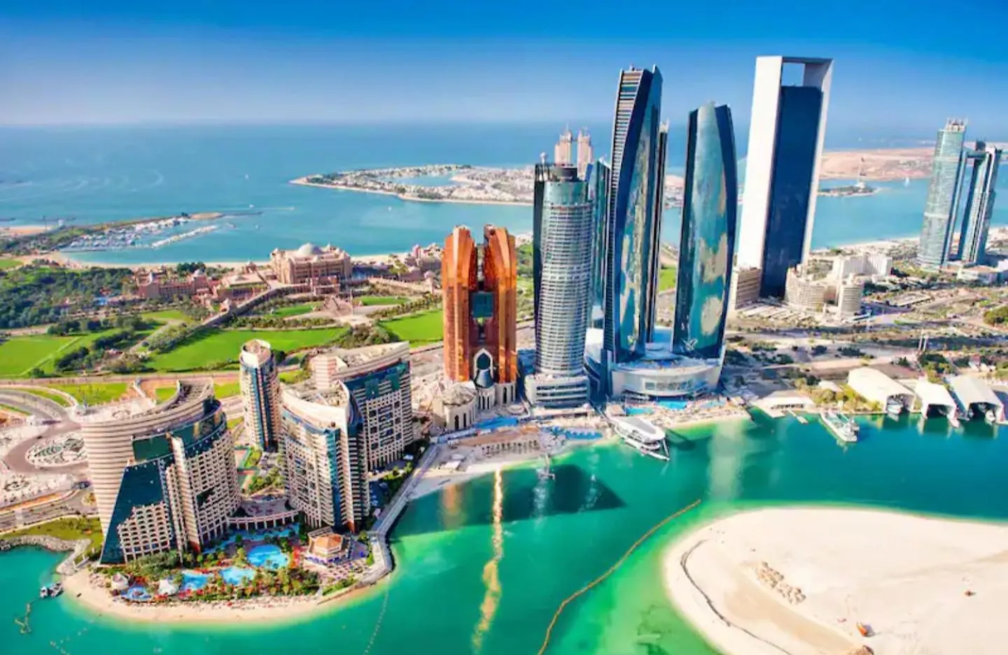 Corniche Street - New Suave Room Abu Dhabi