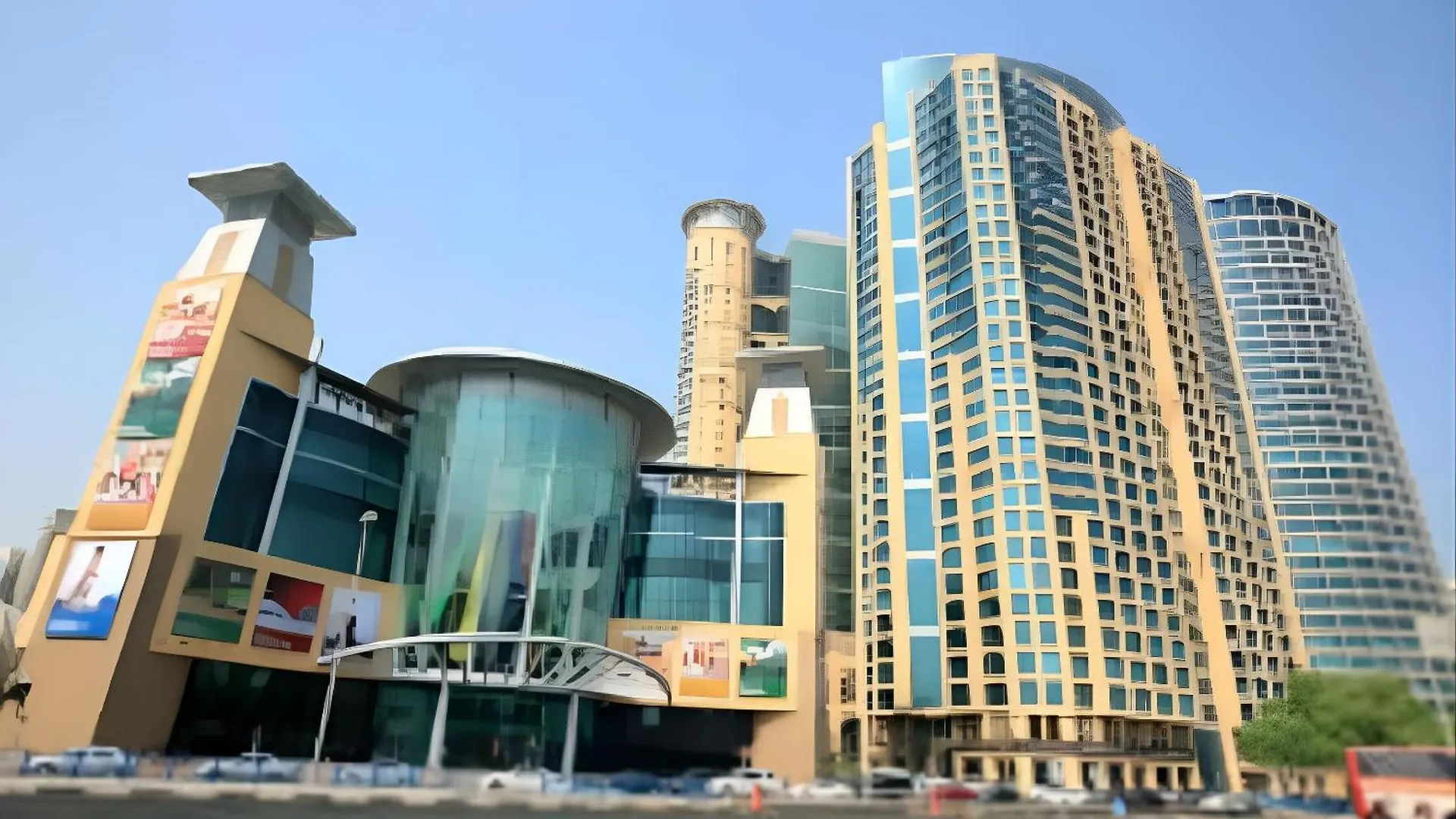 Corniche Street - New Suave Room Abu Dhabi