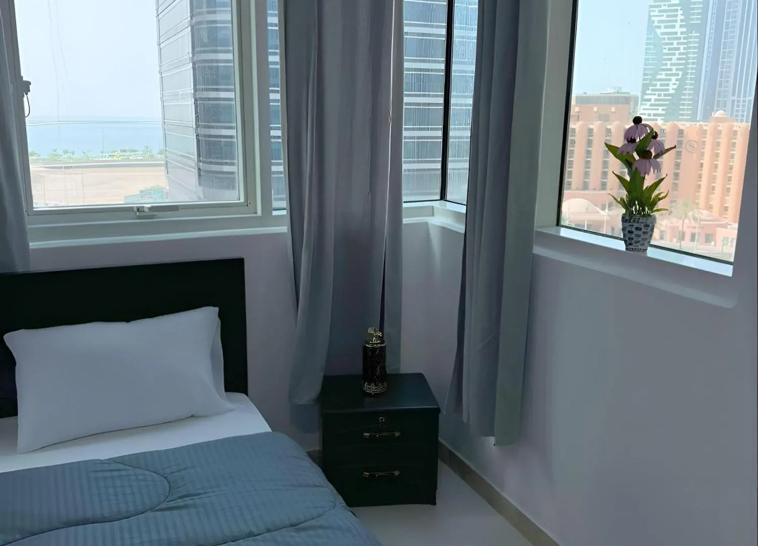 Hostel Corniche Street - New Suave Room Abu Dhabi